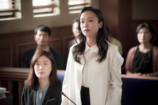 韩版《傲骨贤妻》曝幕后花絮照 全度妍刘智泰领衔演技获赞【组图】