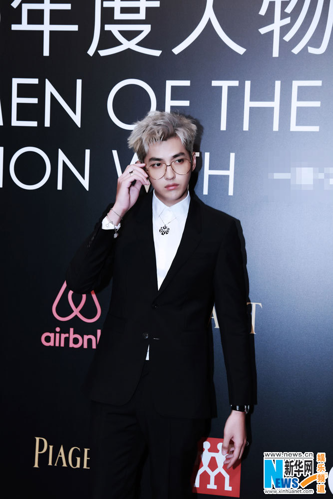 吴亦凡亮相年度人物盛典 获年度最具实力偶像【组图】 