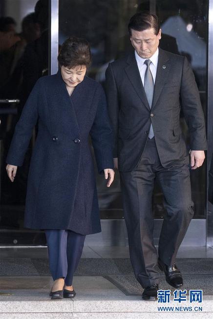 （国际）（2）韩前总统朴槿惠经21小时调查后回家