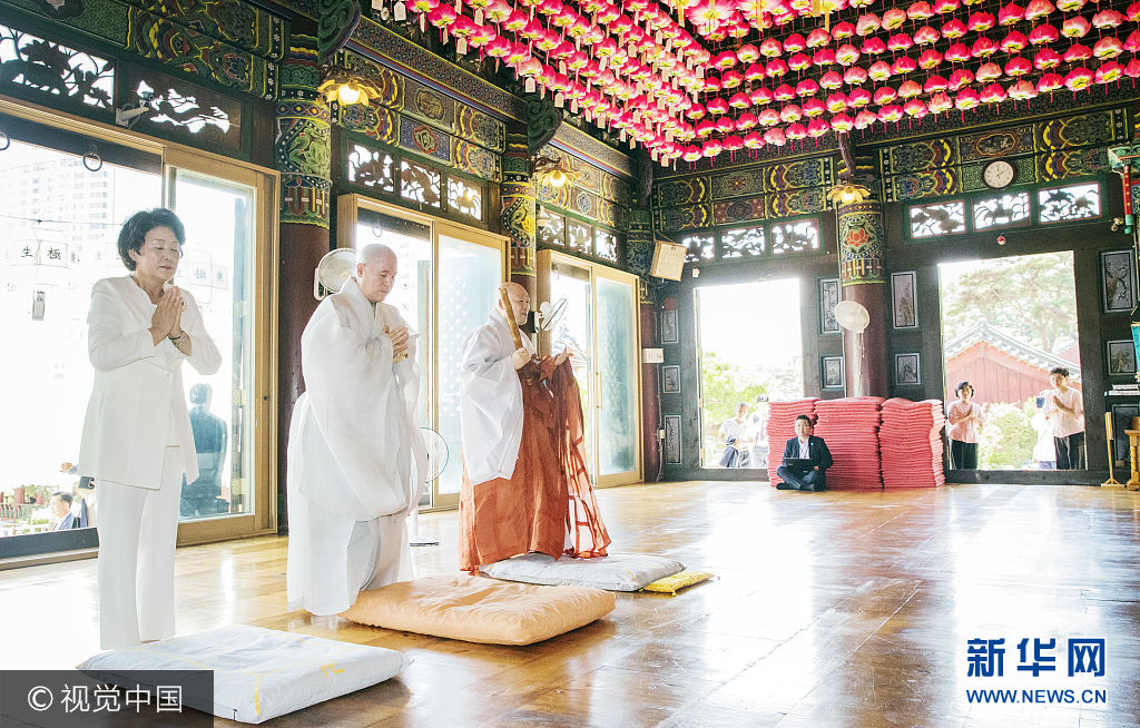 當地時間2017年7月25日，韓國首爾，韓國“第一夫人”金正淑出席奉恩寺傳統文化體驗館竣工儀式。***_***