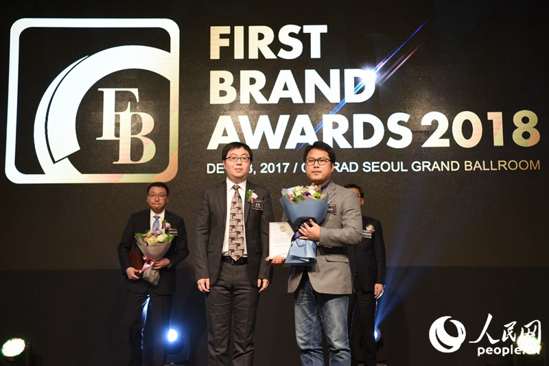 LOOK OPTICAL&ldquo;值得中国消费者期待的韩国品牌奖&rdquo;。