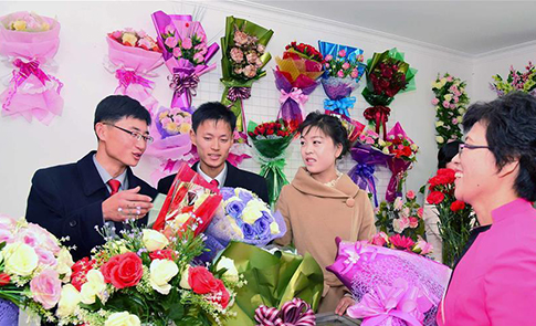 朝鲜民众庆祝母亲节(高清组图)