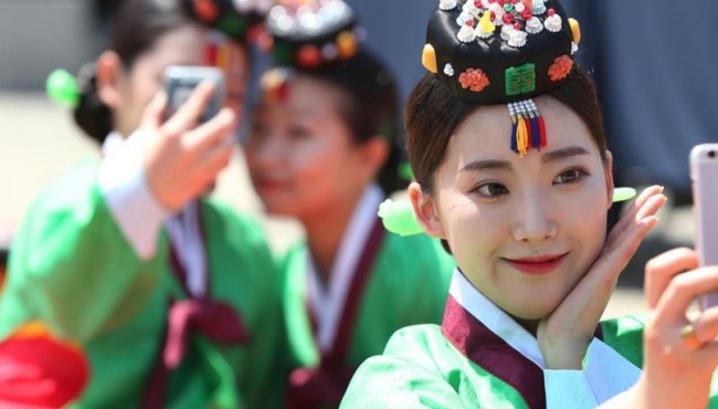 韩国举办传统成年礼