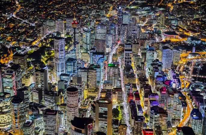 미국 사진작가 2000m 높이서 화려한 도시야경 촬영