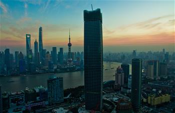 황푸강 연선 개발 스케치: 상하이 “푸시 최고층 빌딩” 공중 촬영