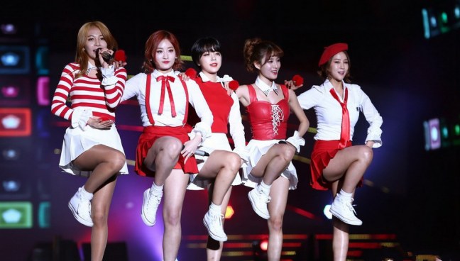 韩2015 Super Seoul Concert in Sky Dome演唱会 男团热舞女团短裙引尖叫