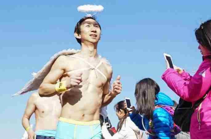 베이징 올림픽삼림공원서: “광주파오”, 엄동설한의 뜨거운 경기