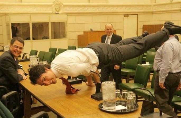 저스틴 트루도 캐나다 총리 멋진 사진...인터넷에서 핫 인기