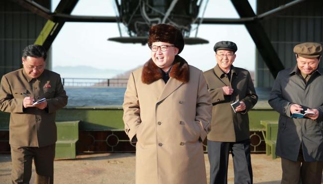 朝鲜进行新型洲际弹道火箭发动机地上点火试验