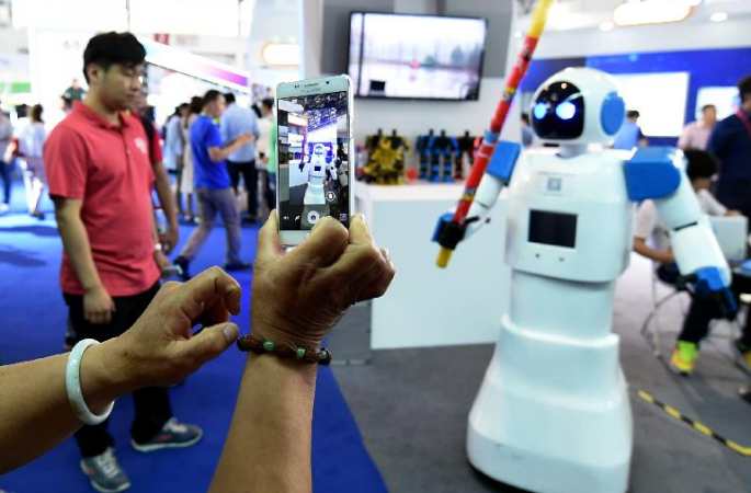 제19회 베이징국제과학기술산업 엑스포 개막...인공지능 등 신기술 선보여