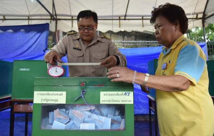 태국 국민투표로 신헌법 초안 통과