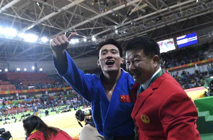 청쉰자오, 중국 남자 유도 역대 첫 올림픽 메달리스트로!