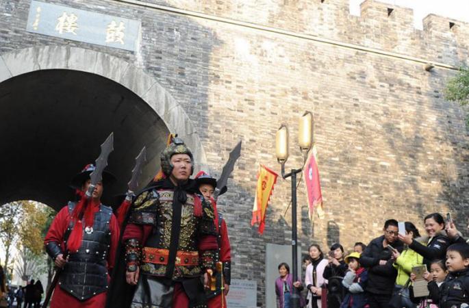 1천 년 전 ‘송나라 병사’, 항저우 길거리서 멋진 퍼레이드 선보여
