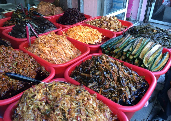 먹거리 천국: 중국 조선족 설용품 시장