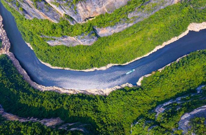 &ldquo;절벽위의 갤러리&rdquo;우산샤오싼샤, 남국의 푸른 빛 연출