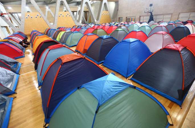 톈진대학 ‘애심 텐트’설치, 학부모들에게 온정을