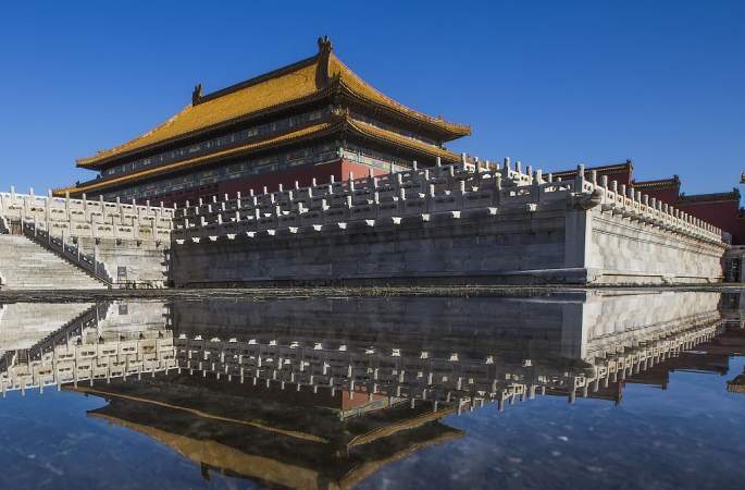 베이징 ‘푸른 하늘’모드 열려, 고궁에 ‘하늘의 거울’경관 나타나