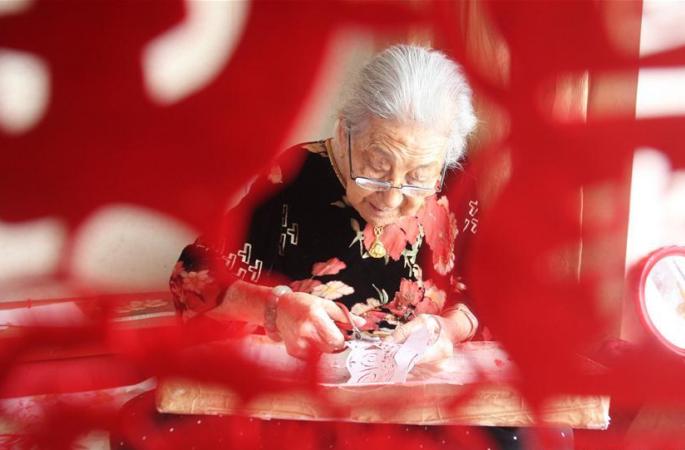 백살노인과 그의 전지