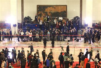 공개&middot;투명&middot;혁신&mdash;19차 당대회로부터 보는 더욱 개방적이고 자신감 넘치는 중국