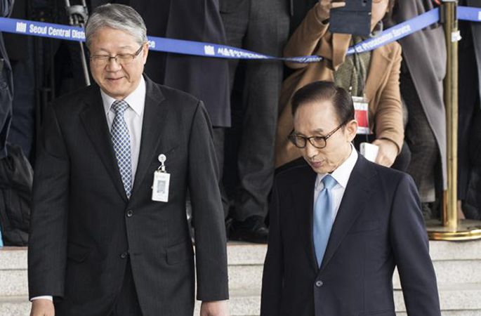 이명박 前 한국 대통령, 뇌물수수·직권남용 등 혐의로 검찰에 소환