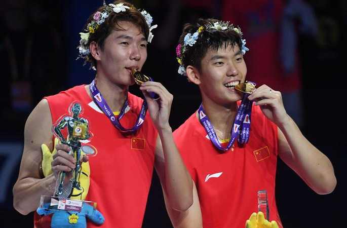 배드민턴—세계개인선수권대회: 리쥔후이·류위천, 남자 복식 경기서 우승